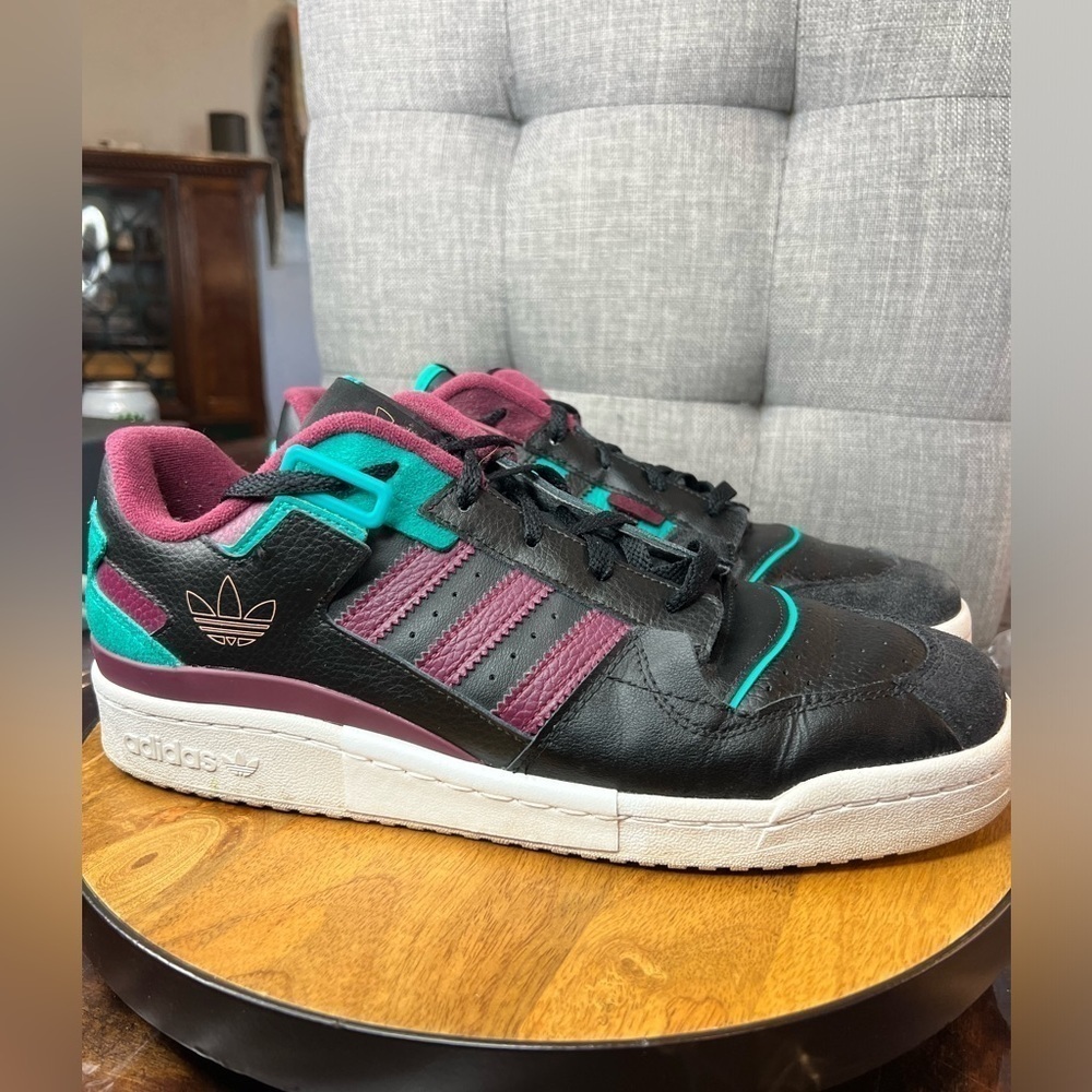 194. adidas Forum Exhibit Low Black Crimson Green size 12